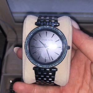 Beautiful Michael kors watch. My personal fav!
